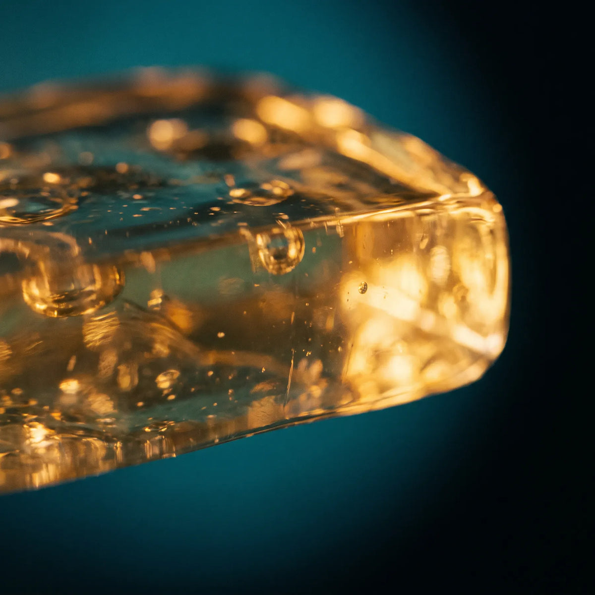 Light passing through golden sea moss gel
